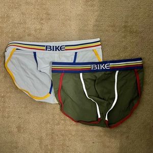 Bike Brief Bundle Mens Small 28-30”